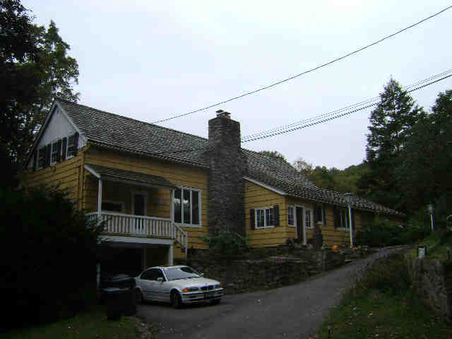 Building photograph for 155 SQUASH HOLLOW RD